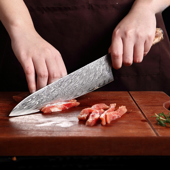 Ensemble de deux couteaux japonais de chef en acier de Damas