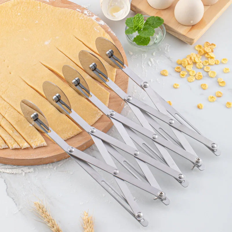 Coupe Pâte Dépliable à Cinq Roues
