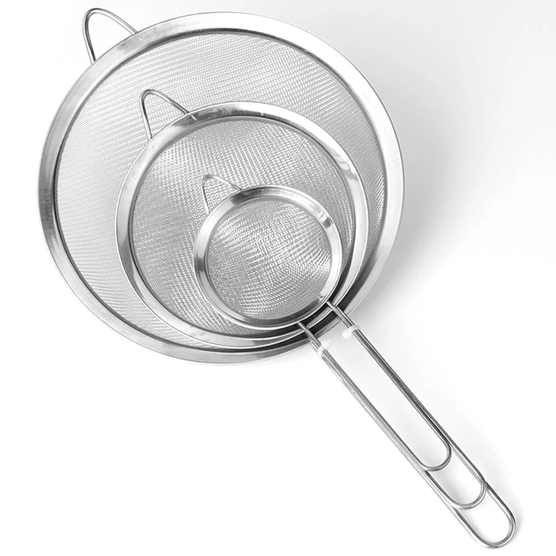 Lot de 3 Chinois Cuisine en Acier Inoxydable sur fond gris